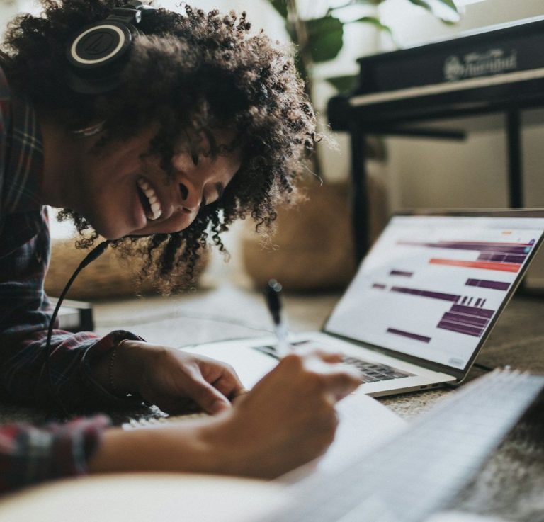 Formation d'écriture de rap et musiques en ligne rapmakers